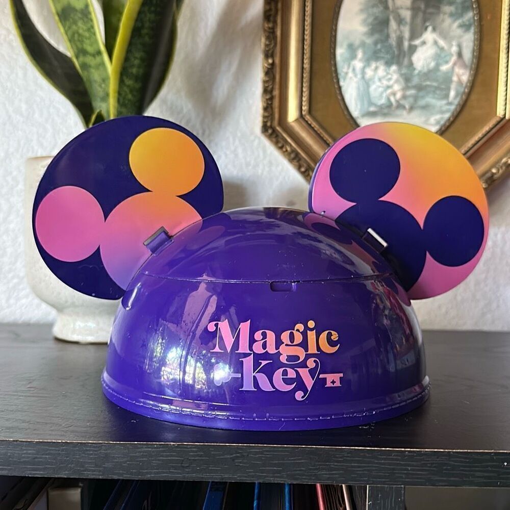 Disneyland Magic Key 2022 Bowl Purple Mickey hat bowl